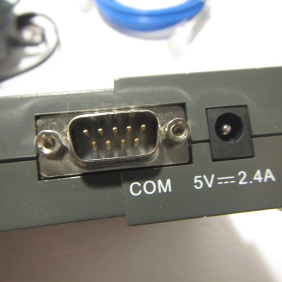 SMC Barricade SMC7004ABR 4 Port 10/100 Mbps Broadband Router - Picture 3 of 7